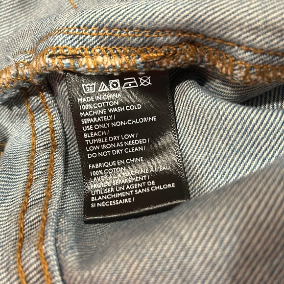 BDG sz XSmall Button Front Denim Skirt with Frayed Hem - Picture 5 of 5